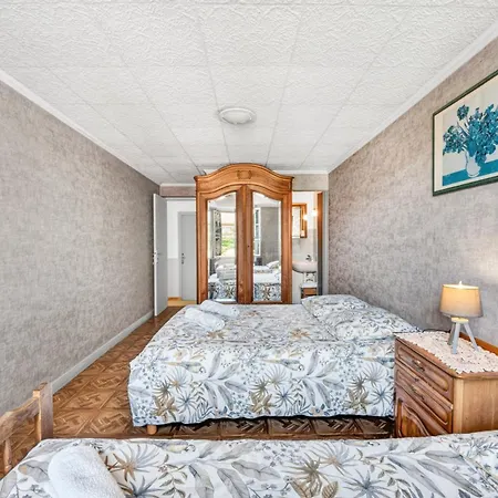 D'hotes Des 17 Clochers - Bed & Breakfast